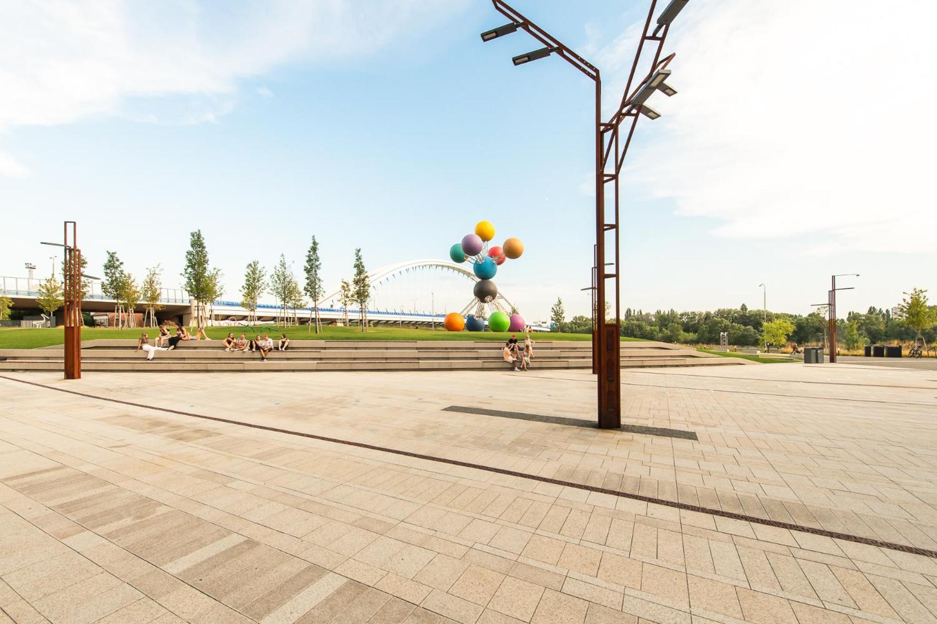 Nikas Eurovea Apartments - Free Parking Bratislava Exterior photo